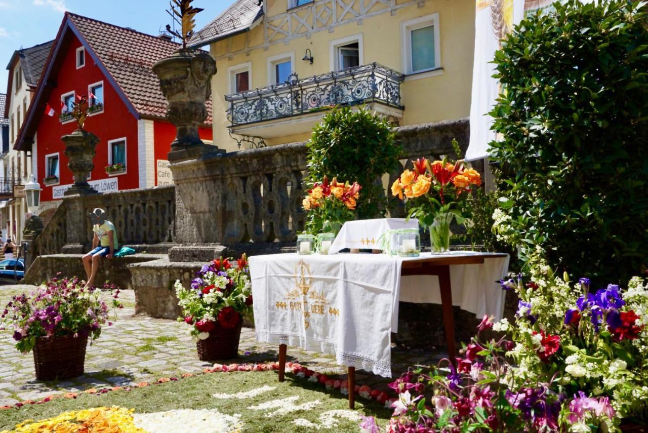 Gasthof Zum Loewen Gössweinstein Exterior foto